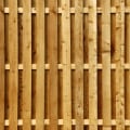 Clôtures en bois traité sous pression : un guide complet