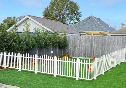 Les avantages et la beauté des clôtures en vinyle à piquets blancs