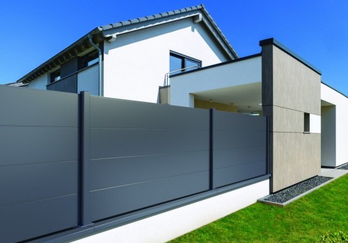 Matériaux de clôture en aluminium : guide complet d'installation et de réparation